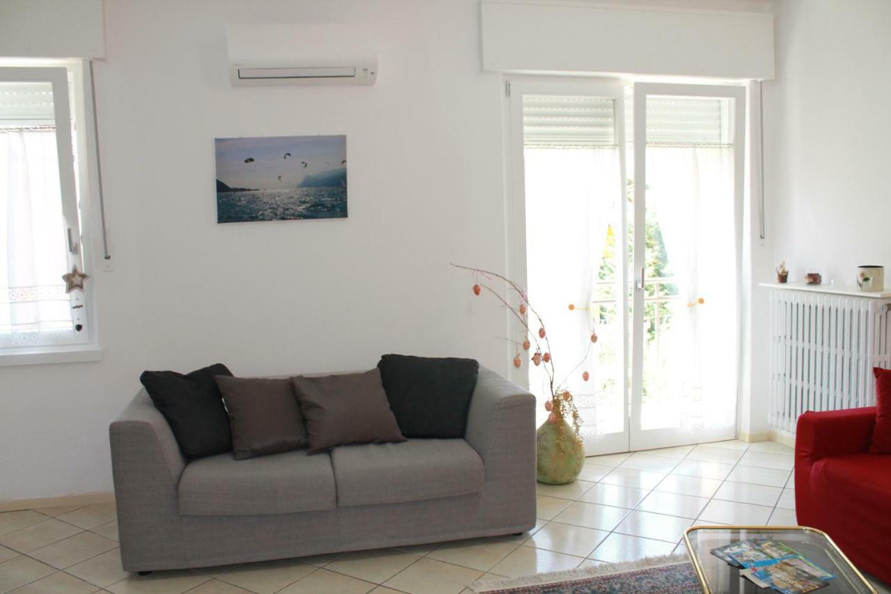 Casa Vacanze Claudette Arco Zewnętrze zdjęcie